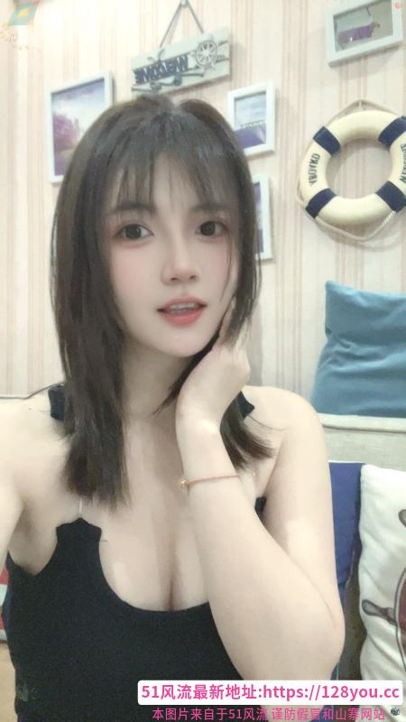 甜美系嫩妹