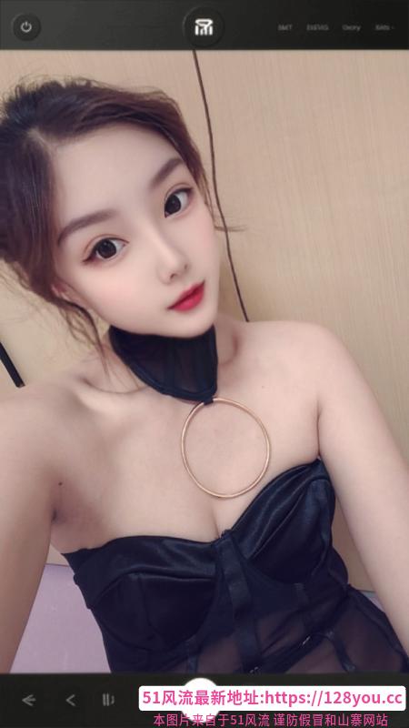 越溪性感小魔女