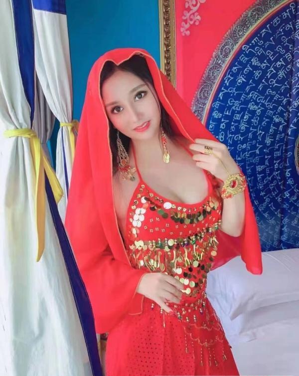 青羊胸大主动的骚少妇