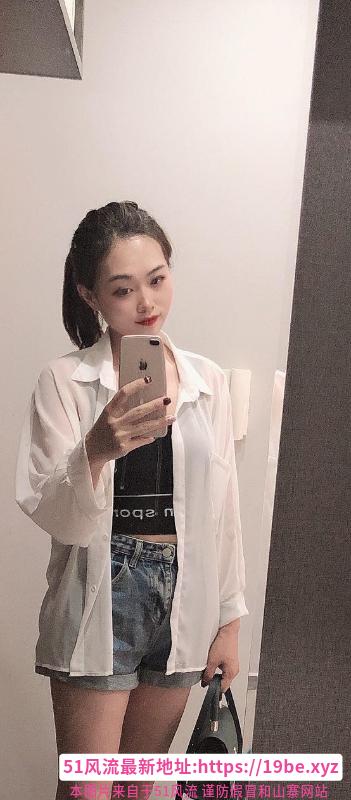 甜美型小美女