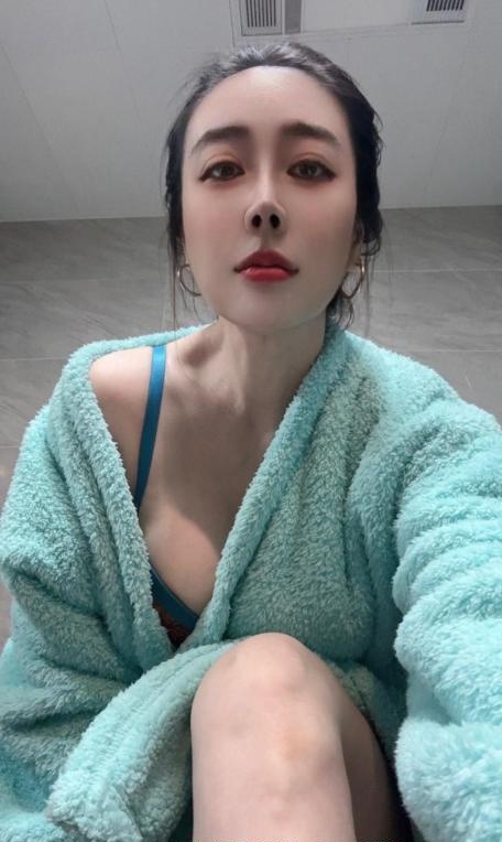 性感妩媚御姐