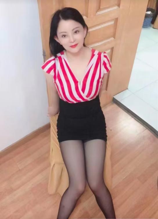 姑苏黑丝美女