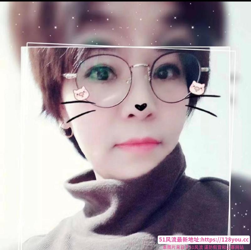 石路附近长腿骚女