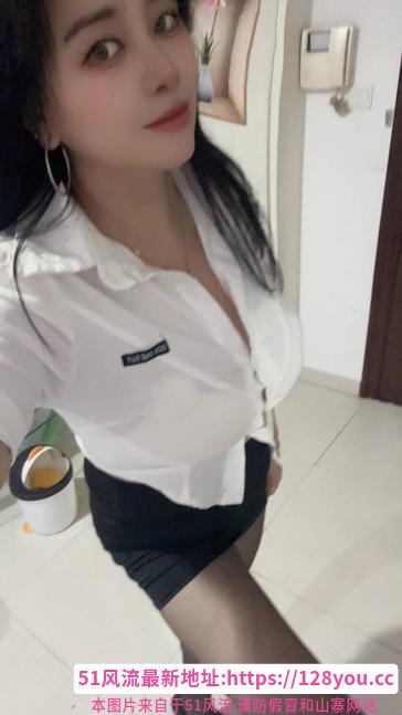 长腿大胸少妇体验