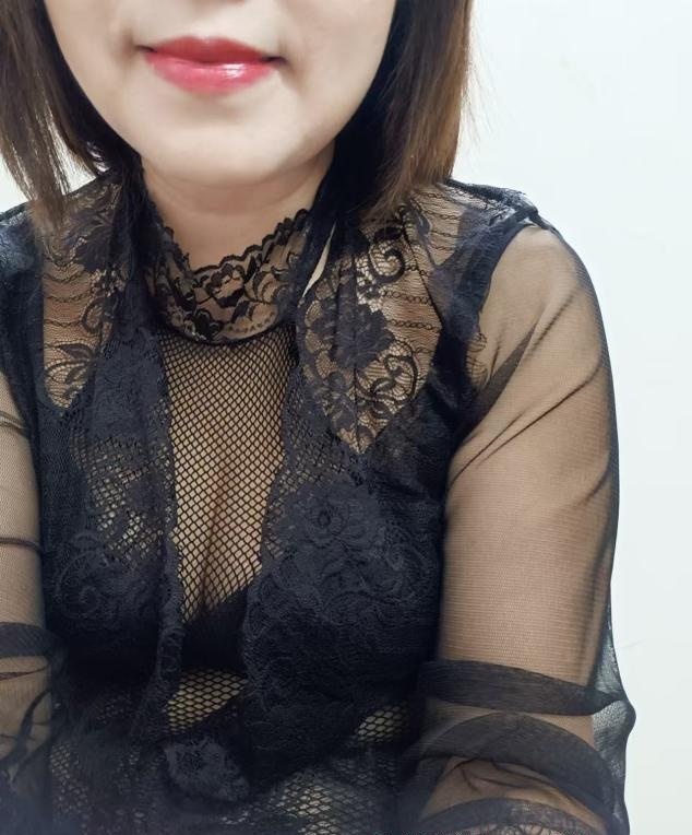 丝滑翘臀思思
