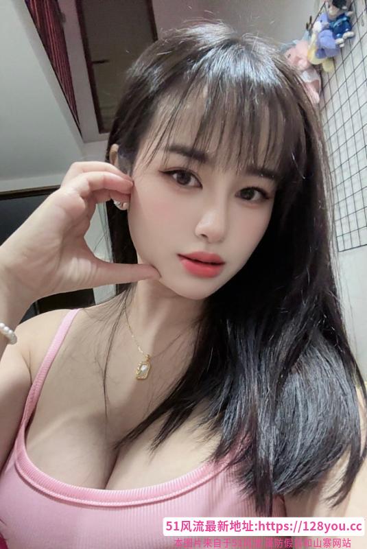 龙岗巨乳气质美女