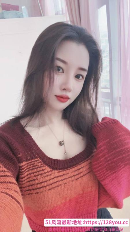 禅城白皙美女