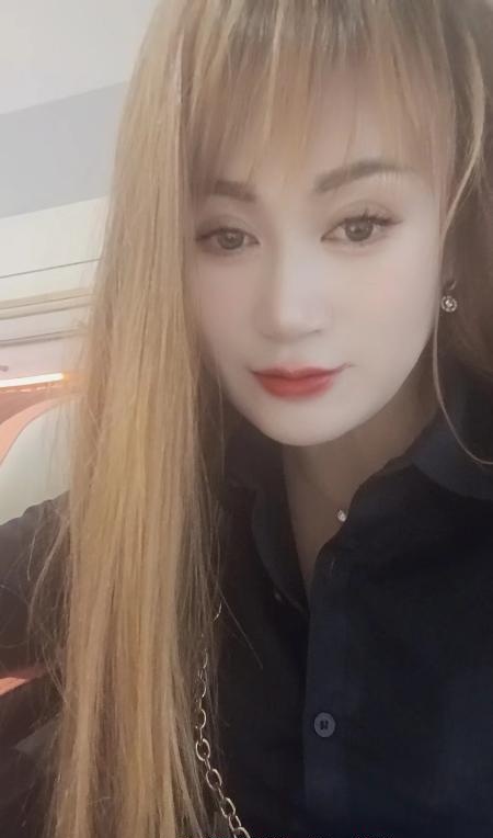 清爽骚妇