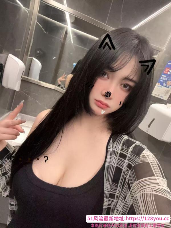 微胖天花板小月亮