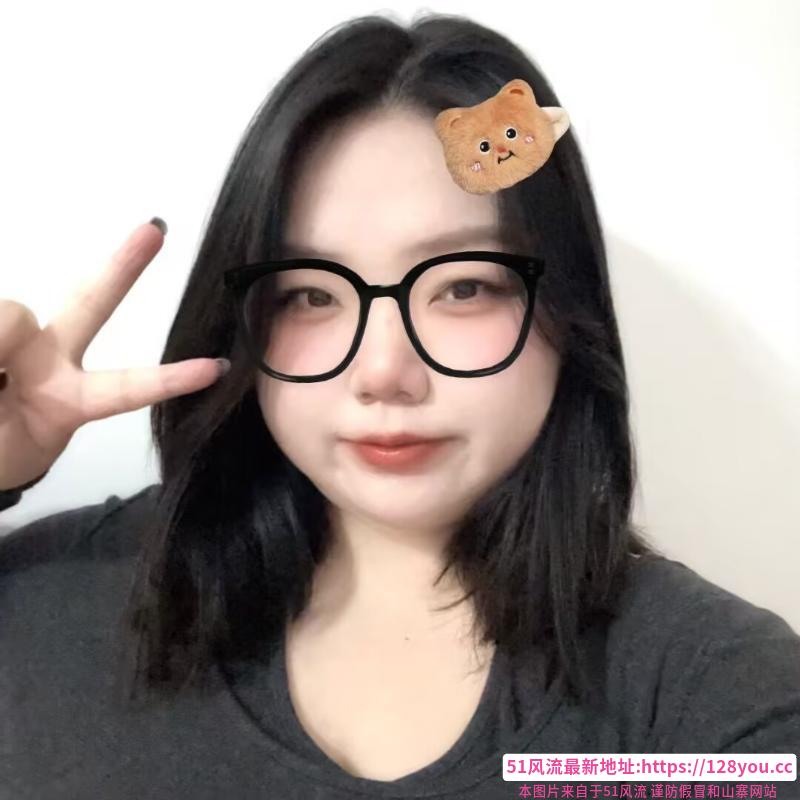 成都微胖巨乳小坦克