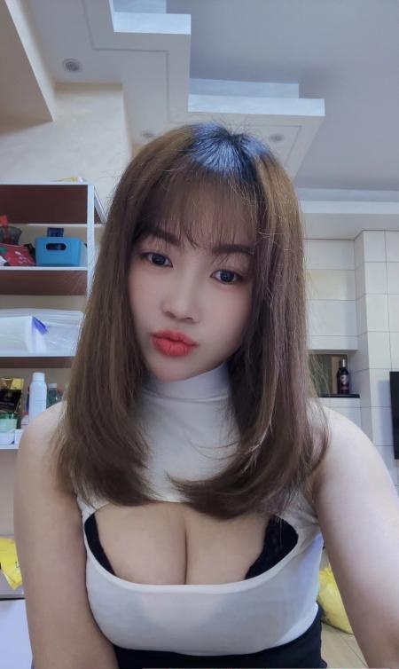 罗湖大奶萌萌