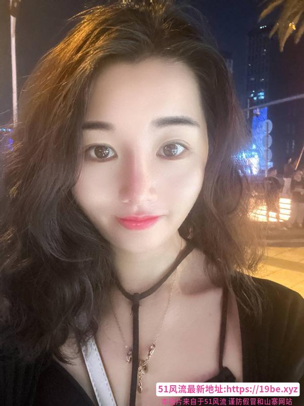 禅城翘臀美琪老师