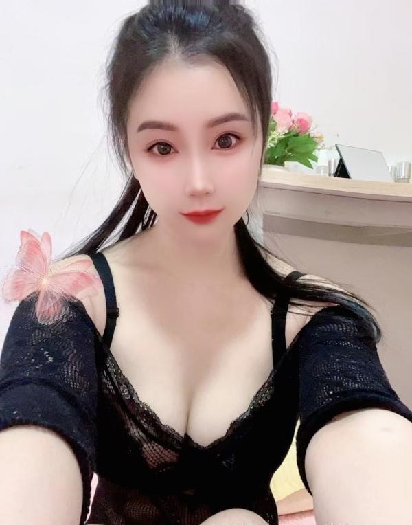大长腿性感妹子