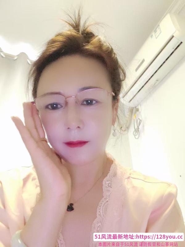 反差熟妇