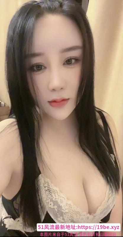 制服控豪乳小苹果