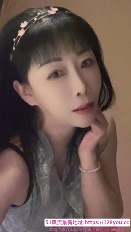 泻火服务系骚少妇