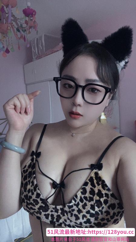 大奶少妇伊诺