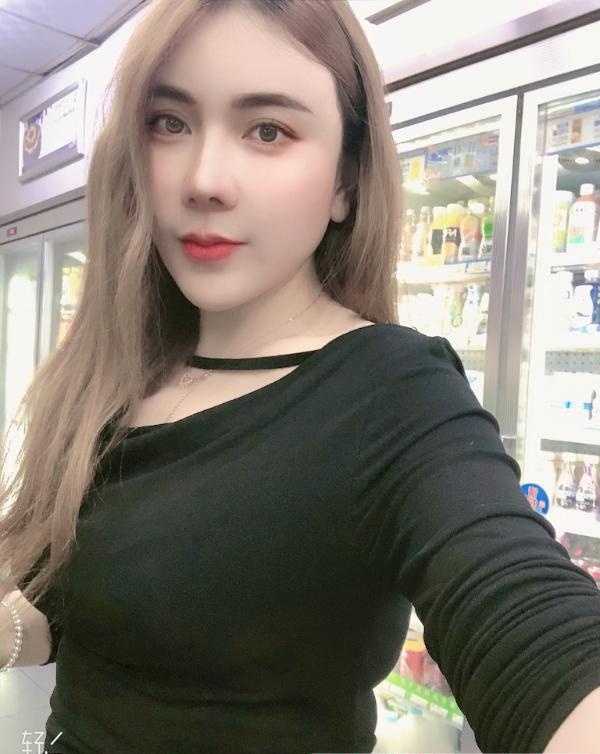 大奶混血伊贝儿