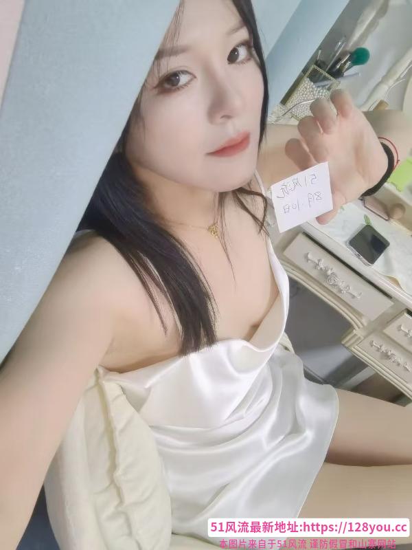 镜湖服务系妹子