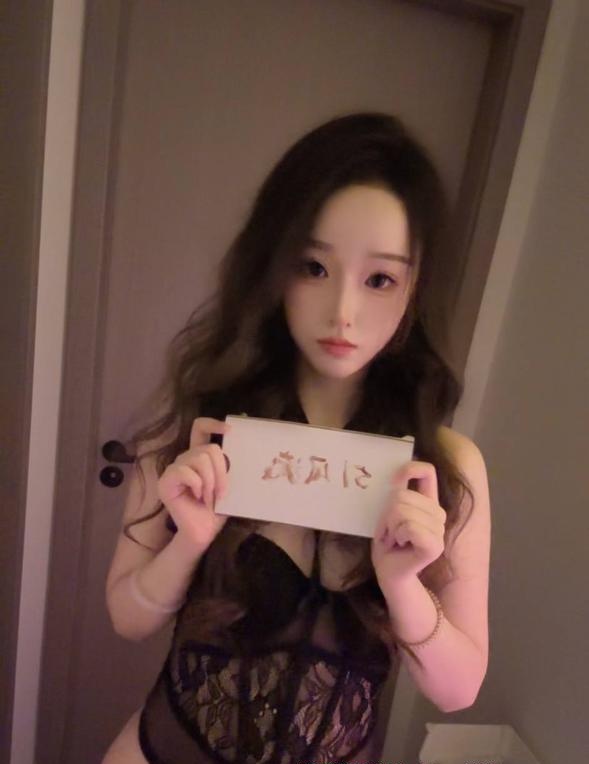 依梦小姐姐