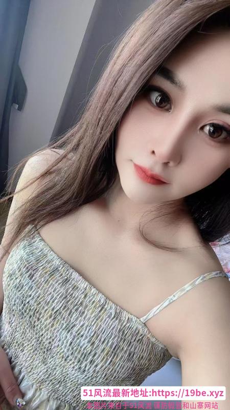 滨海邻家小姐姐