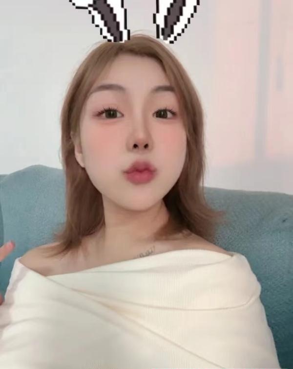 金轮兼职小姐姐