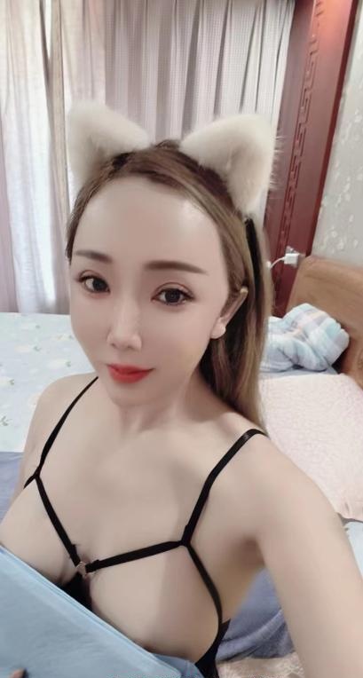 肤白美女敏感会喷水