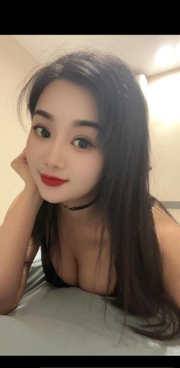大胸高个御姐