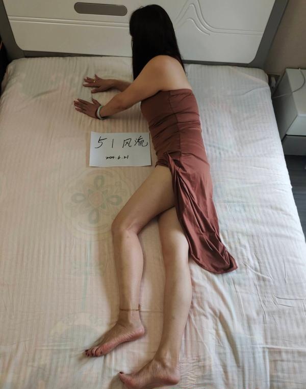 鑫恒广场长腿少妇