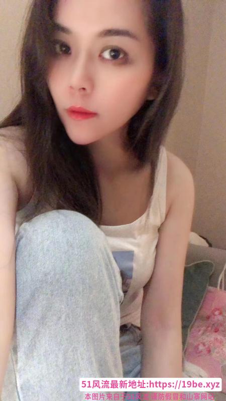 高挑大胸老师