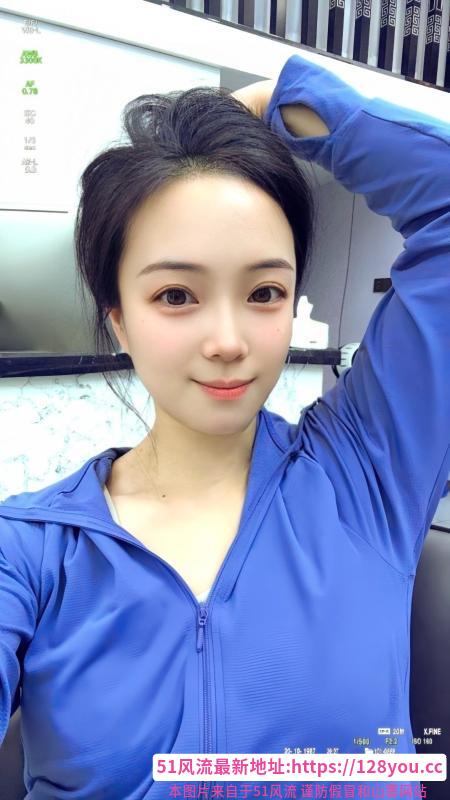蜜桃翘臀李KK
