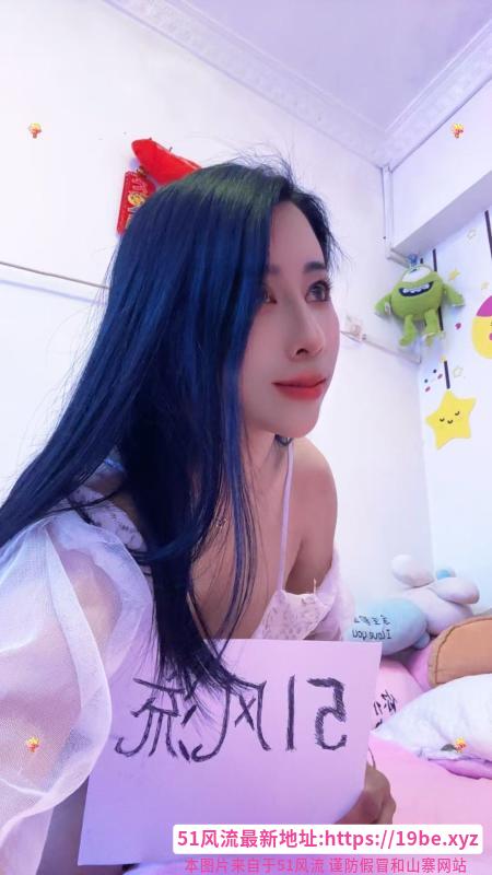 园岭气质大奶少妇