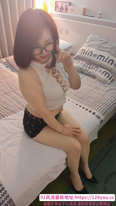 滨江三通骚妇雯雯