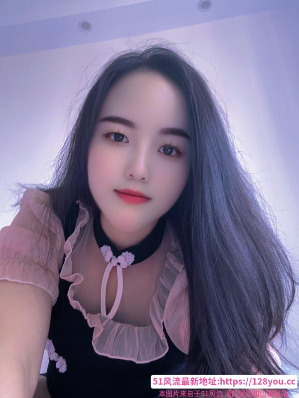 细腰大屁股骚女