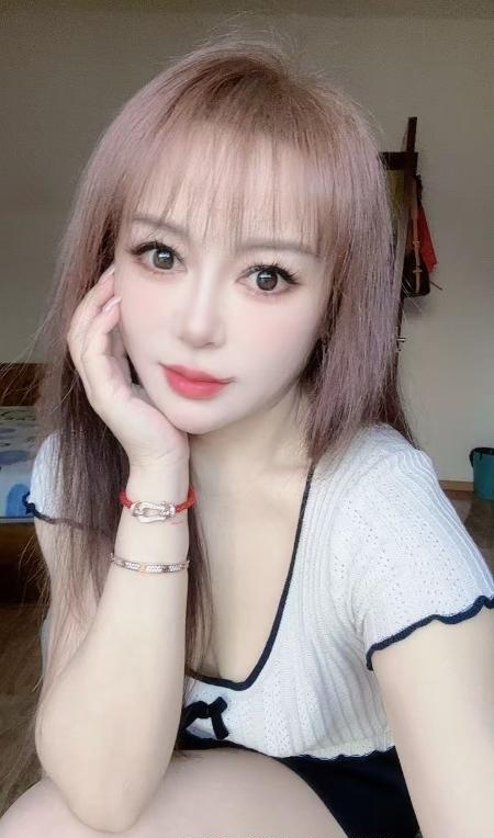 武侯妩媚女人媚儿