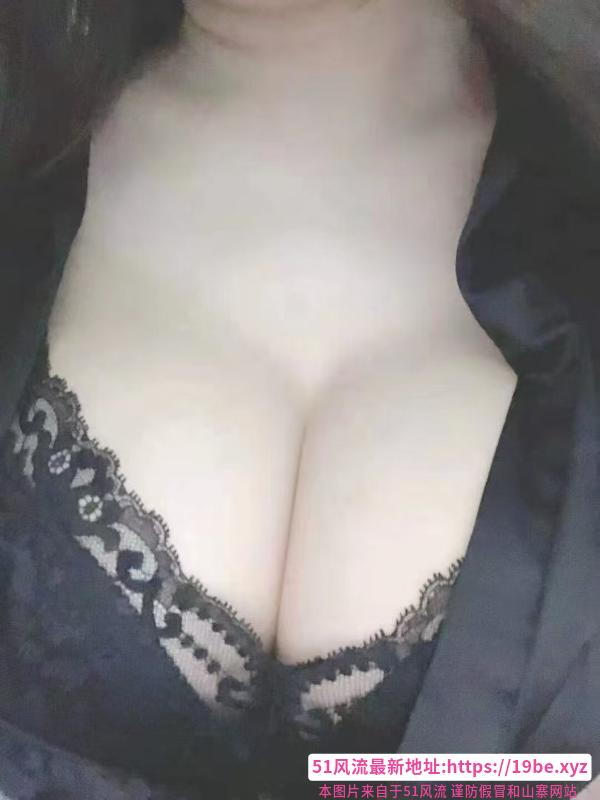 大奶毒龙熟妇