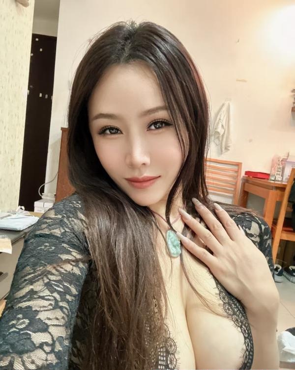 制服女王小雅