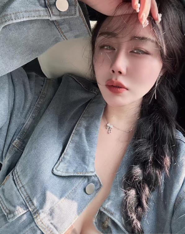 高个子大尺寸美女