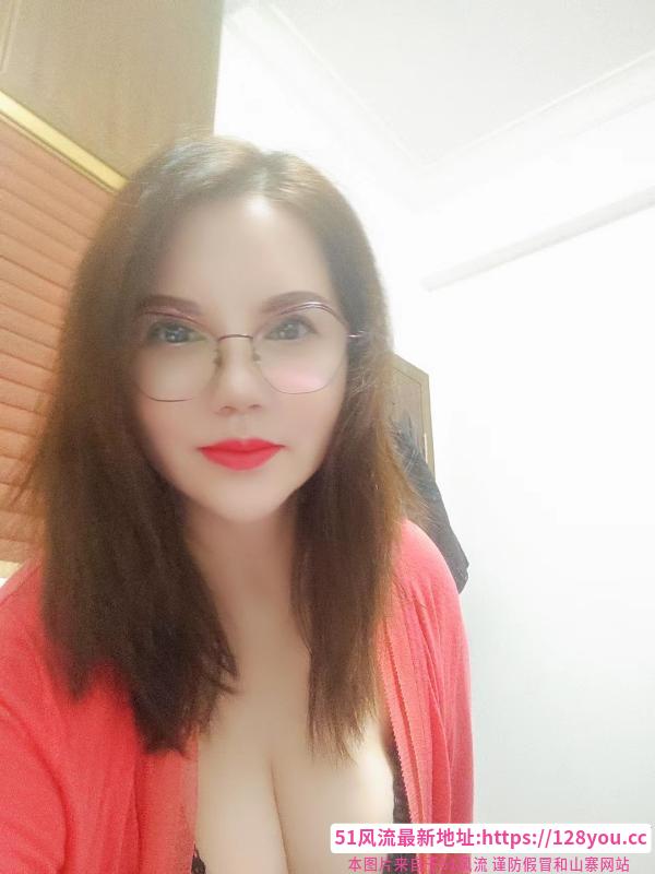 白云梅花园骚妇