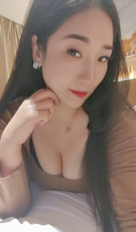 重庆妹子火辣身材