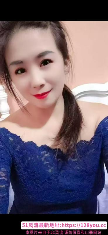 邻家白皙少妇