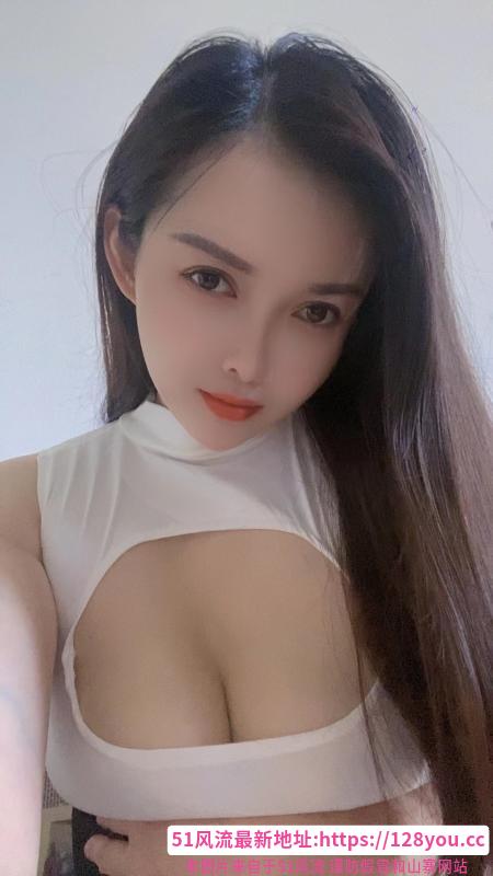 二刷妩媚大胸美娜