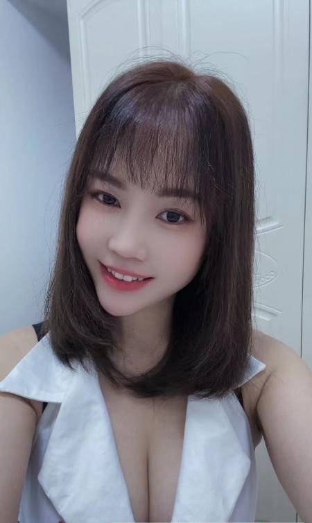 大奶萌萌老师