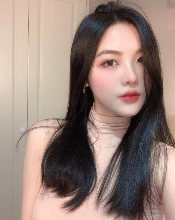 新建区丰满性感少妇