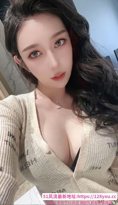 丰满肥臀桃子姐